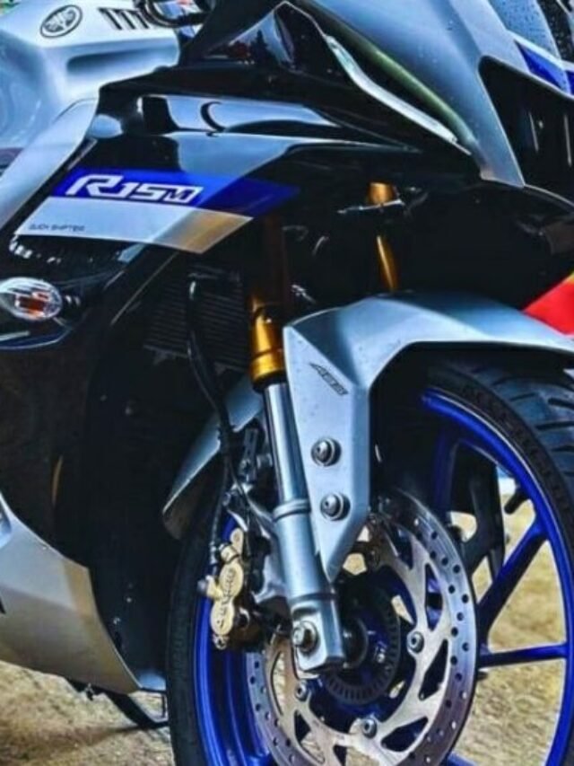 Yamaha R15 V4 इंजन, वेरिएंट, कलर और कीमत के बारे में जानिए