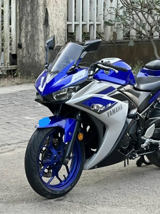 Yamaha R15 V4 Prices, Variants, Colours And Engine